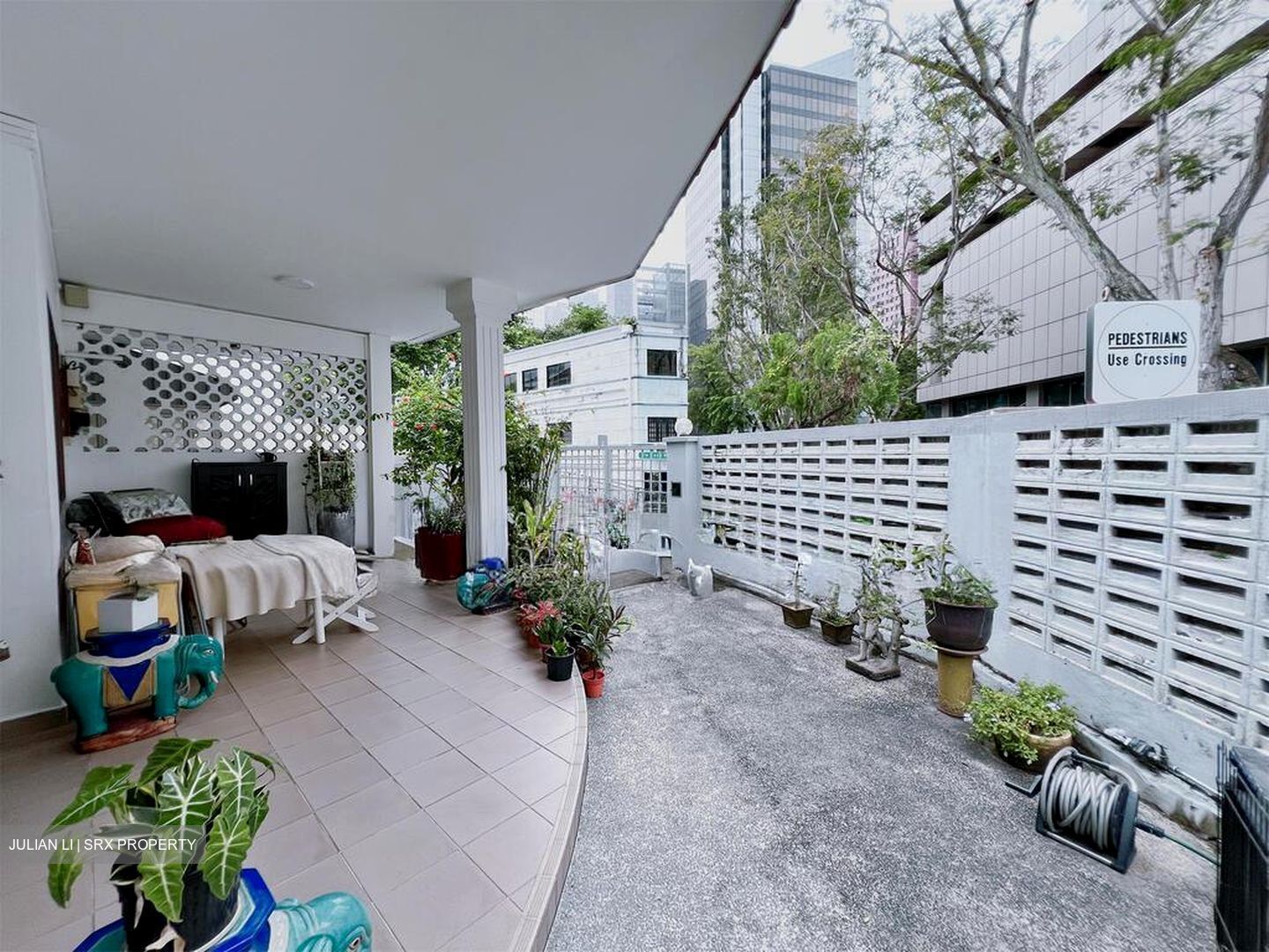 Orchard Road (D9), Terrace #577750961